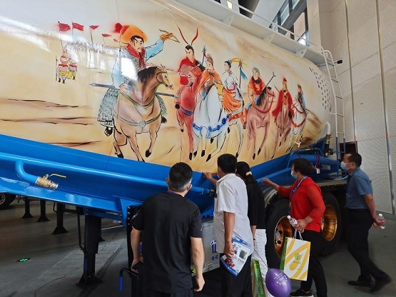 第十七屆中國（梁山）專用汽車展，輪胎接地氣、涂料更精彩