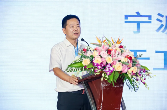 寧波市塑料行業(yè)協(xié)會(huì) 秘書長 于衛(wèi)星