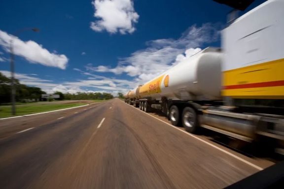 百年油氣巨頭搬家又改名：荷蘭怒了，英國(guó)笑了！