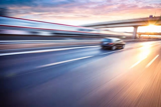 2021年10月，歐盟乘用車和商用車新車注冊量連續(xù)第4個月出現(xiàn)下滑，同比分別下降30.3%和16.4%。