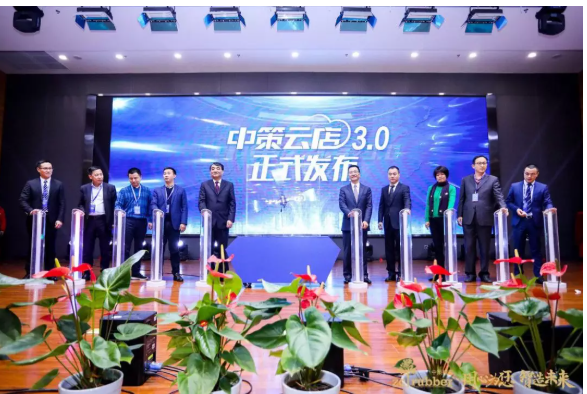 　1、轉(zhuǎn)型做廠家的物流商和服務商