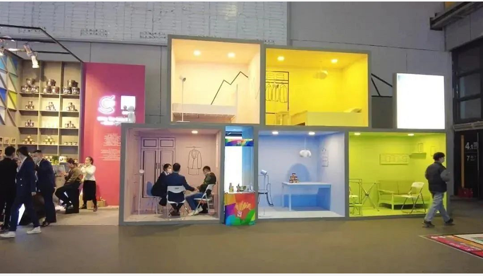 皇家帝孚以“小罐漆”的展位形象亮相，極具特色，深受年輕人喜愛(ài)