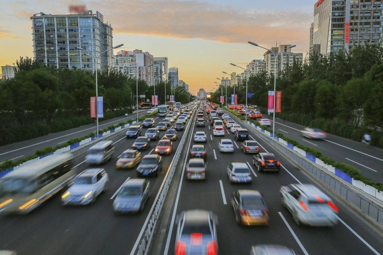 新能源汽車領(lǐng)域的蓬勃發(fā)展將進(jìn)一步帶動(dòng)導(dǎo)電炭黑行業(yè)的前進(jìn)