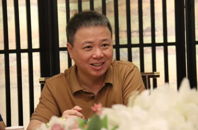 廣西華港農(nóng)牧發(fā)展有限公司董事長彭春發(fā)發(fā)言 廣西華港農(nóng)牧發(fā)展有限公司董事長彭春發(fā)發(fā)言