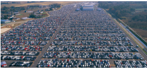 美國二手車年交易量穩(wěn)定在4000萬至4500萬輛之間，是新車銷量的3倍左右。