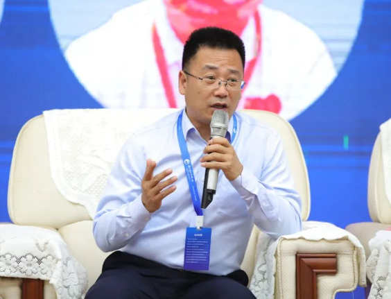 湖北省涂料工業(yè)協(xié)會會長、武漢雙虎涂料有限公司董事長蔣紅升