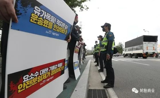隨著工會風(fēng)險的增大，危機正在加劇
