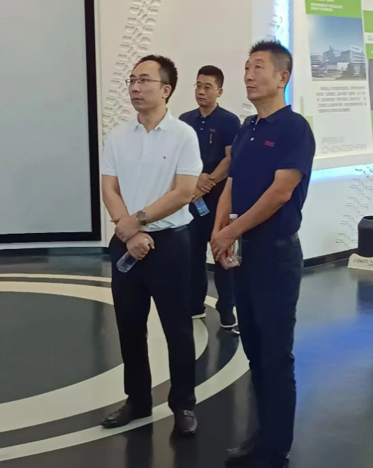 浦林成山總裁兼首席執(zhí)行官車寶臻、首佳科技制造有限公司董事長(zhǎng)兼總經(jīng)理蘇凡榮，共同在協(xié)議書(shū)上簽字。雙方的全面合作，由此揭開(kāi)了新的篇章。