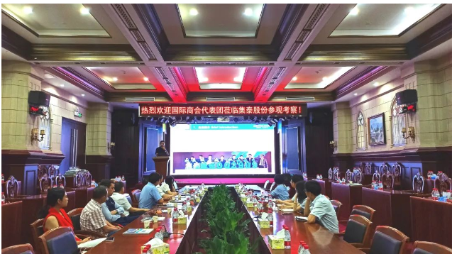 集泰股份對全世界的合作伙伴始終保持開放的態(tài)度，歡迎志同道合的朋友與我們攜手并進(jìn)，將集泰股份的優(yōu)質(zhì)產(chǎn)品推向世界，成就中國制造百年品牌。