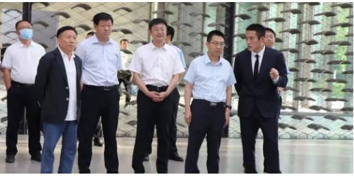 青科大副校長到訪華勤集團 青科大副校長到訪華勤集團