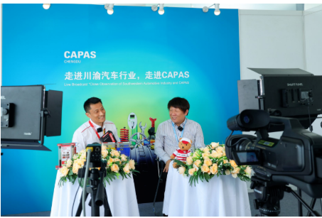 CAPAS與魔方商學(xué)院共同推出的由多位嘉賓參與的線上直播活動(dòng)，在展期3天中進(jìn)行了包括產(chǎn)品推介、上下游供需對(duì)話及行業(yè)熱點(diǎn)分享等在內(nèi)的精彩環(huán)節(jié)，共吸引了34,850人次觀看，以線上線下聯(lián)動(dòng)的方式極大豐富了展會(huì)的參與人群，為業(yè)內(nèi)人士提供了更充裕的資源分享與商業(yè)交流的機(jī)會(huì)。