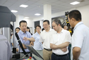 寧波市科技局黨組成員、副局長陳善福蒞臨建新開展“三強三促”專項調(diào)研