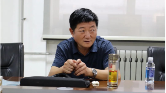 　督查中，通過查臺(tái)賬、看現(xiàn)場、與企業(yè)負(fù)責(zé)人深入交流等形式，詳細(xì)了解公司疫情防控及生產(chǎn)經(jīng)營中遇到的困難和問題。