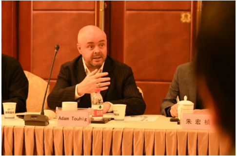 　貝卡爾特亞洲區(qū)高級副總裁Adam Touhig先生表示，貝卡爾特將會全力支持通用股份高質量發(fā)展，實現(xiàn)合作共贏。