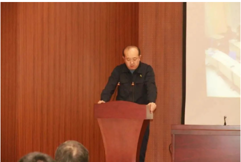 　高文杰：成績是干出來的，不是吹出來的。困難再大，苦干實(shí)干就有解決之路;問題再小，不干不動永無解決之日。回顧今年以來的工作，我深深體會到唯有認(rèn)真才能把工作做細(xì)，唯有用心才能把工作做實(shí)，唯有實(shí)干、苦干才能把工作干好。2023年，我將立足公司平臺，帶領(lǐng)一廠團(tuán)隊(duì)，堅(jiān)定信心、同心同德，埋頭苦干、奮勇前進(jìn)，圓滿完成全年生產(chǎn)任務(wù)目標(biāo)。