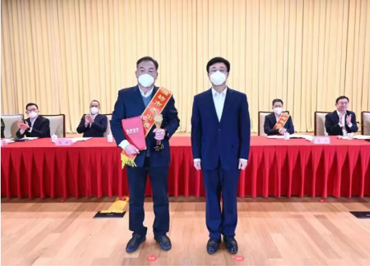 豪邁集團(tuán)董事長(zhǎng)張恭運(yùn)獲“濰坊市杰出企業(yè)家”稱號(hào)