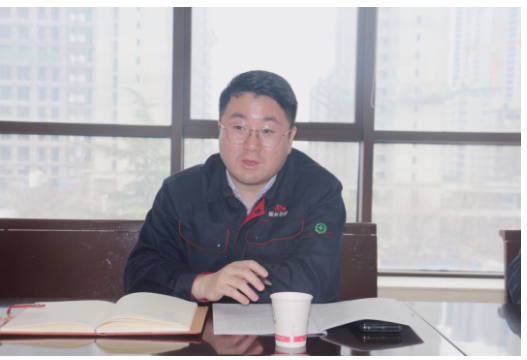 聽(tīng)取匯報(bào)后，張航偉與大家進(jìn)行了交流探討，對(duì)下一步工作提出指導(dǎo)意見(jiàn)
