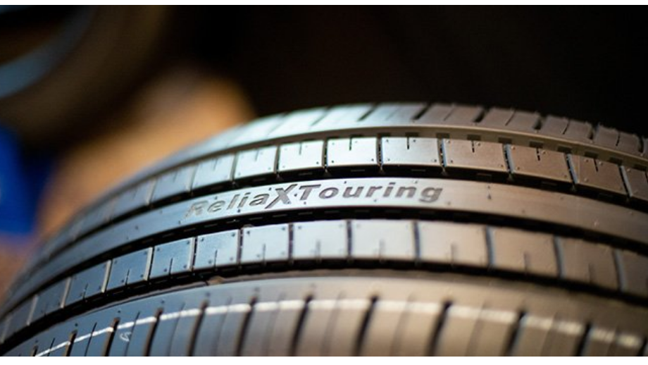 ReliaX Touring TE307更注重輪胎耐用性和行駛里程，同時它還提供出色的燃油經(jīng)濟性，安全性及更好的舒適性。該系列輪胎產(chǎn)品較前一代產(chǎn)品濕地制動性能提高了23%，濕地操控性能提高了9%;輪胎噪音更低，在干濕路面上抓地力和操控性更好，尺寸從14英寸到17英寸。