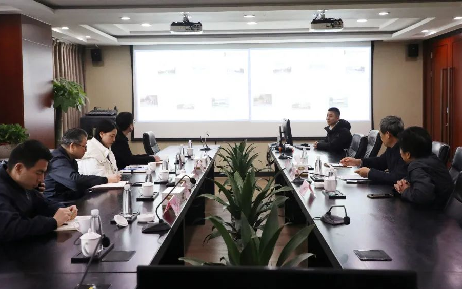 寧波市科協(xié)原主席陳文輝、副主席施英等一行日前到訪建新趙氏科技有限公司進行指導(dǎo)。