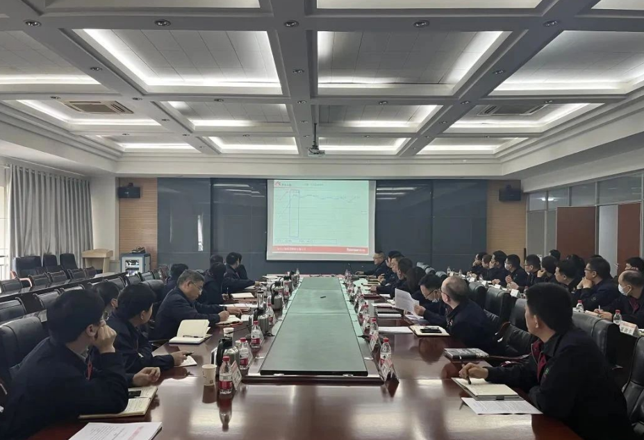 延長橡膠公司召開總結(jié)分析會，強(qiáng)調(diào)二季度機(jī)遇大于挑戰(zhàn)