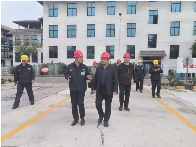黑貓集團(tuán)董事長汪羽一行到唐山黑貓公司調(diào)研指導(dǎo)