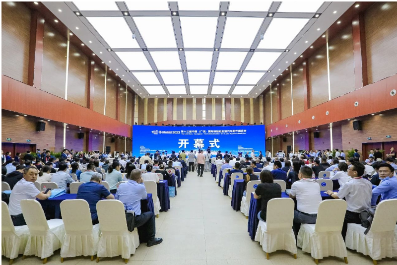 這些高層次論壇涵蓋了城市推介、產(chǎn)業(yè)發(fā)展、對(duì)外貿(mào)易、招才引智、科技創(chuàng)新等領(lǐng)域。通過(guò)深入的交流和研討，進(jìn)一步發(fā)揮論壇平臺(tái)的橋梁紐帶作用，助力廣饒乃至東營(yíng)輪胎品牌國(guó)際化進(jìn)程，促進(jìn)跨國(guó)資源整合和上下游產(chǎn)業(yè)的協(xié)同發(fā)展。