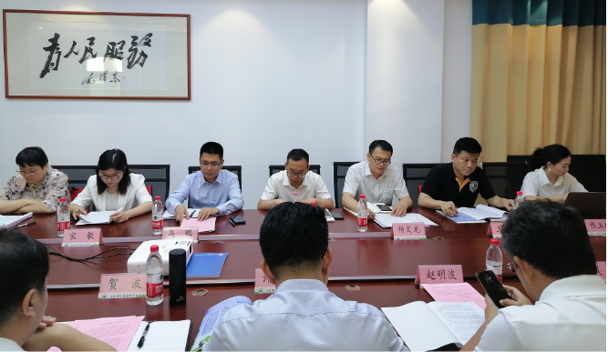 山東省環(huán)境保護(hù)產(chǎn)業(yè)協(xié)會(huì)應(yīng)對(duì)氣候變化專業(yè)委員會(huì)擬成立大會(huì)于濟(jì)南召開。會(huì)議旨在貫徹國家碳達(dá)峰、碳中和戰(zhàn)略和工作部署目標(biāo)，積極應(yīng)對(duì)氣候變化，推動(dòng)綠色低碳發(fā)展。山東華盛橡膠有限公司作為發(fā)起單位參會(huì)，會(huì)議由協(xié)會(huì)常務(wù)會(huì)長宋圣才主持并致辭。