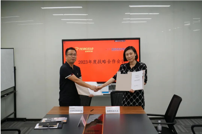 溫志雄表示此次會晤不僅是現有合作業(yè)務進一步加深的機遇，更是對優(yōu)秀企業(yè)經營管理經驗的一次借鑒學習。他表示將學習和應用更加科學、人性化的管理工具，為玉柴物流集團帶來新動力，助力公司邁向新的發(fā)展臺階。