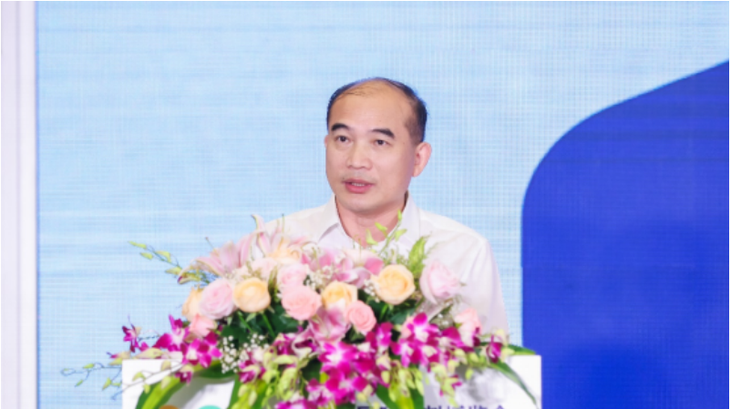 中國國際涂料博覽會不僅為行業(yè)內(nèi)企業(yè)搭建了交流合作的平臺，同時也展示了中國涂料行業(yè)在綠色化、智能化和高端化轉(zhuǎn)型升級方面的巨大潛力。涂料企業(yè)在科技賦能下展現(xiàn)出的創(chuàng)新成果，將助力中國涂料行業(yè)不斷創(chuàng)造更加美好的明天。