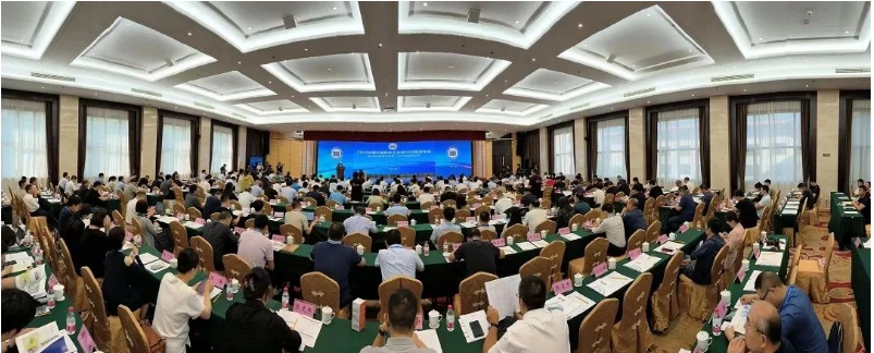 2023中國石油和化工企業(yè)500強(qiáng)發(fā)布會暨全面加快建設(shè)世界一流企業(yè)高峰論壇于近日在河南濮陽盛大召開。這一盛會的重頭戲是2023中國石油和化工企業(yè)500強(qiáng)排行榜的發(fā)布，令人矚目的是，有38家輪胎企業(yè)成功榜上有名。