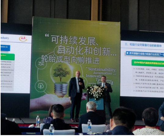VMI集團(tuán)首席商務(wù)官M(fèi)ike Norman在研討會(huì)上發(fā)表了重要講話，VMI集團(tuán)首席執(zhí)行官Harm Voortman則以“持續(xù)性的驅(qū)動(dòng)力”為主題進(jìn)行了精彩演講，探討了公司在可持續(xù)性方面的努力和成就。